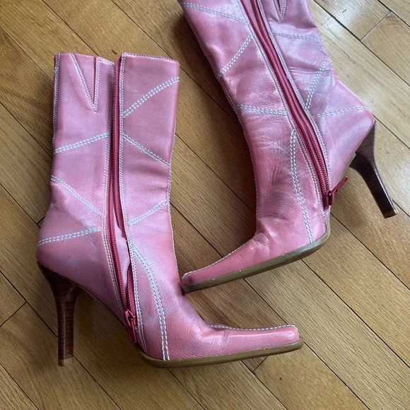 RARE Pink Leather Women's Boots - Picture 3 of 12